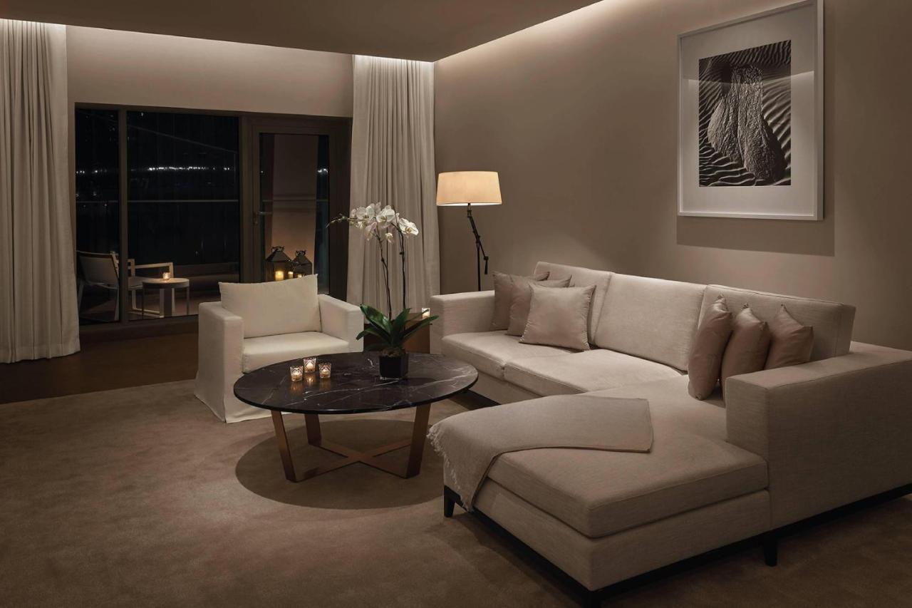 فندق طبعة أبو ظبي إيديشن المظهر الخارجي الصورة A living room
