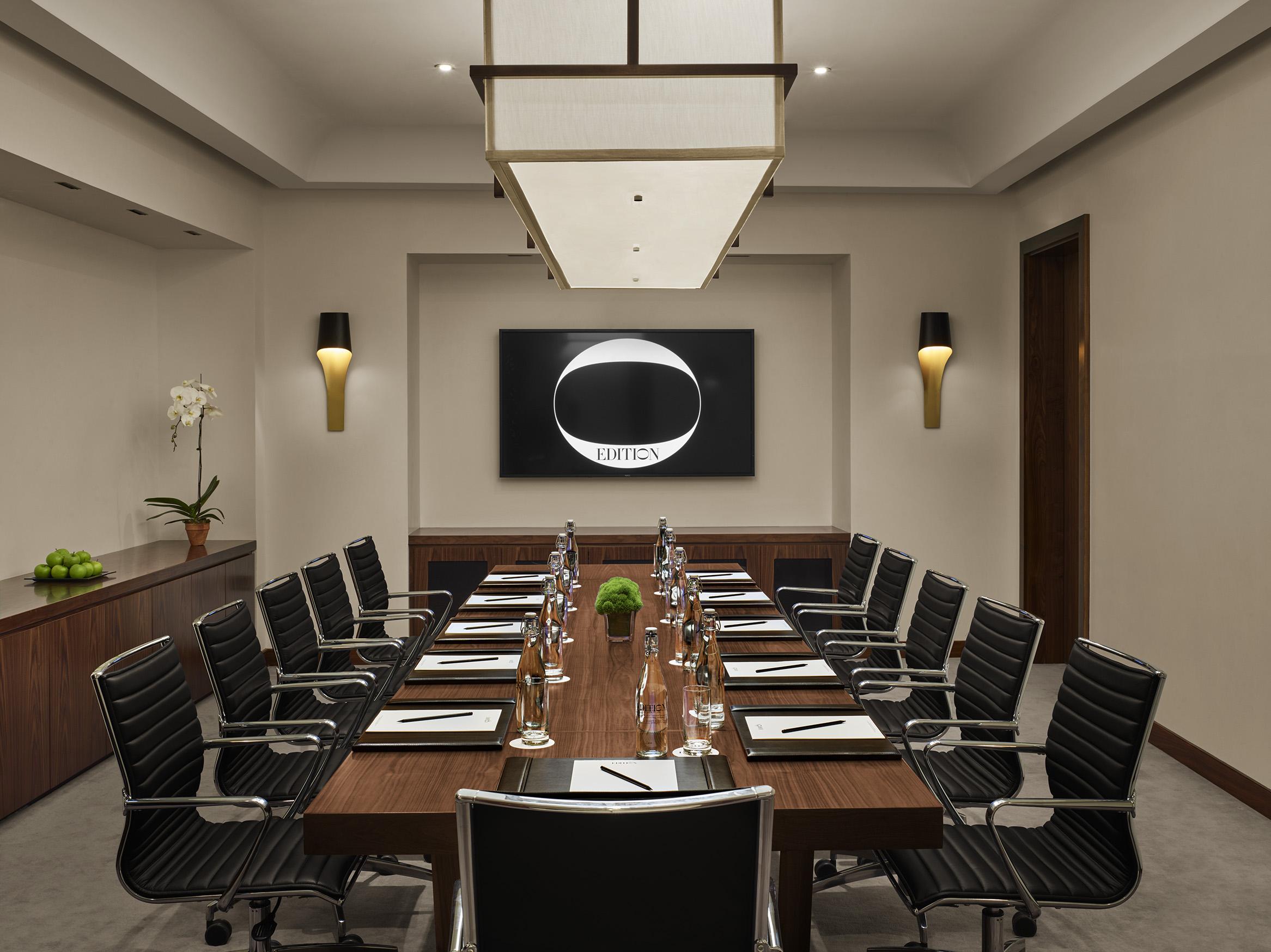 فندق طبعة أبو ظبي إيديشن المظهر الخارجي الصورة Boardroom