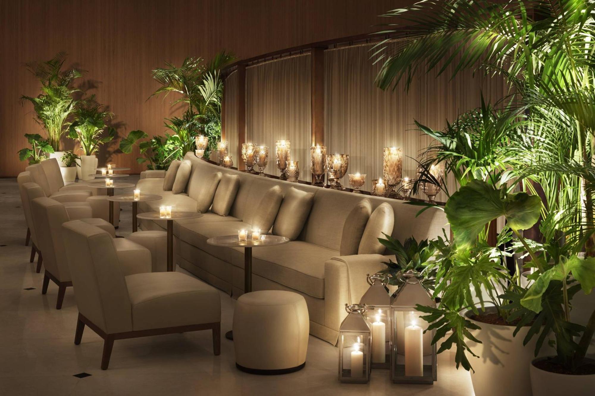 فندق طبعة أبو ظبي إيديشن المظهر الخارجي الصورة The interior of the lounge