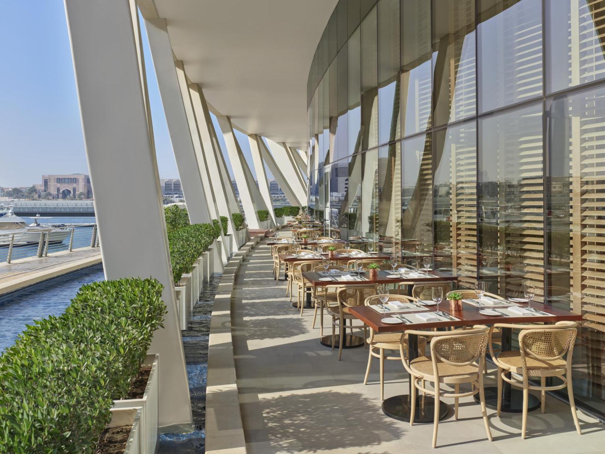فندق طبعة أبو ظبي إيديشن المظهر الخارجي الصورة The Terrace